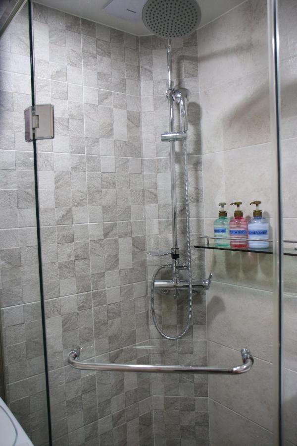 Hongdae Residence-2 1Min From Hongik Uni Station Exit #1 Seoul Exterior foto